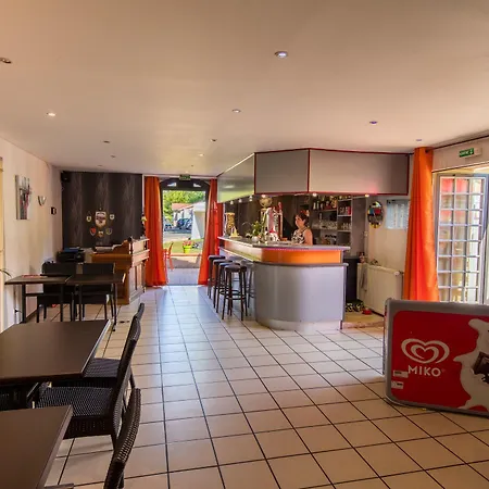 Le Domaine Du Cedre Rivières