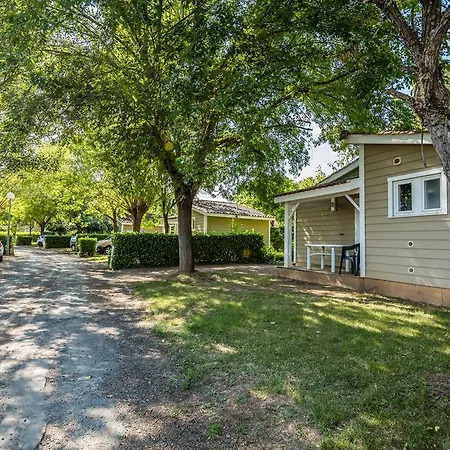 Le Domaine Du Cedre 홀리데이파크 4*