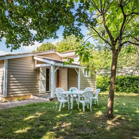 Le Domaine Du Cedre 홀리데이파크 Rivières