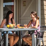Le Domaine Du Cedre Village de vacances Rivières