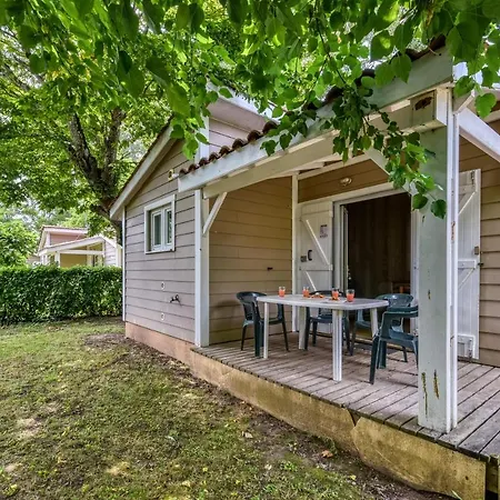 ホリデーパーク Le Domaine Du Cedre Rivières