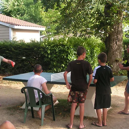 ホリデーパーク Le Domaine Du Cedre Rivières