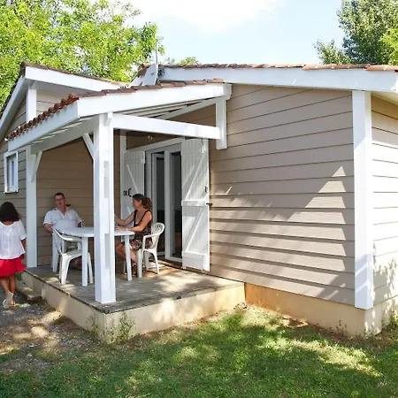 Le Domaine Du Cedre ホリデーパーク Rivières