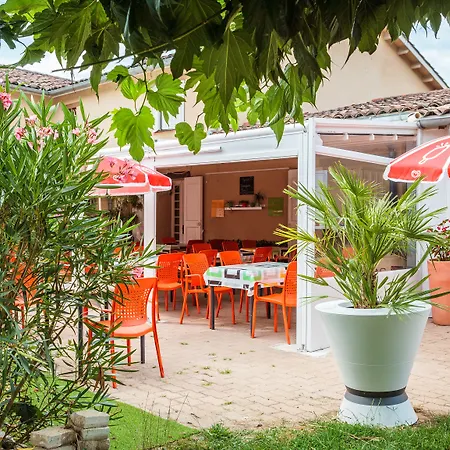 ホリデーパーク Le Domaine Du Cedre Rivières