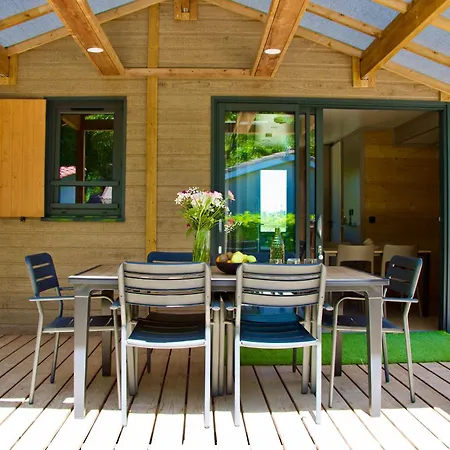 Le Domaine Du Cèdre 4*
