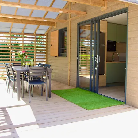 Le Domaine Du Cedre 4*