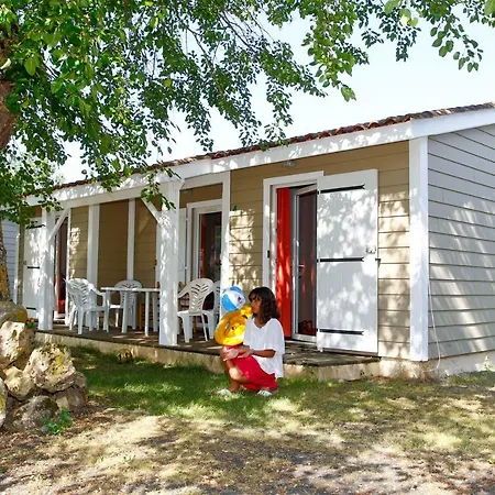 Le Domaine Du Cedre