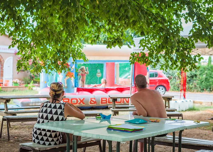 Village de vacances Le Domaine Du Cedre